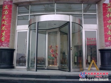 富阳玻璃旋转门，【荐】性价比高的自动旋转门_厂家直销