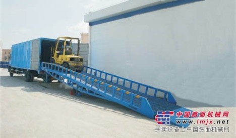 供应移动式登车桥，长沙升降机，液压升降平台