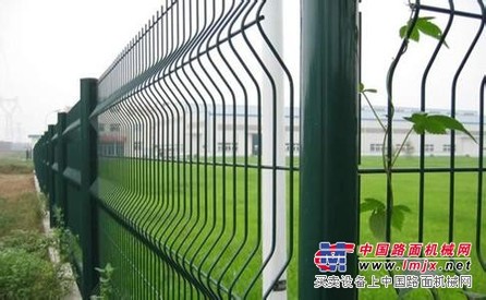 诚挚推荐规模的三角折弯护栏网
