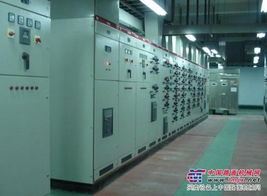 電氣成套技術(shù)專業(yè)制造商找飛武機電4006-296-396