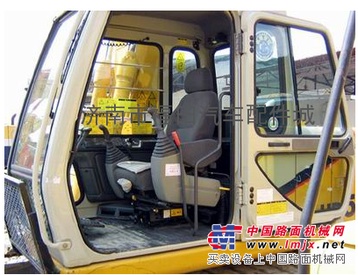 加藤挖掘机驾驶室 加藤挖掘机驾驶室总成 挖掘机驾驶室总成