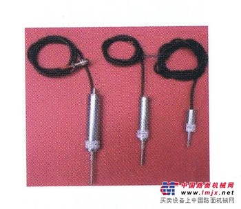 应变式位移传感器