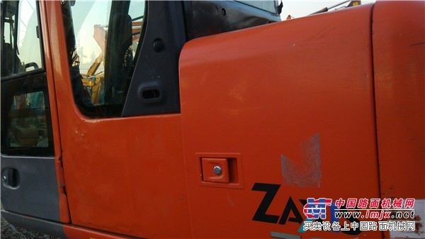 個人出售一台2013年日立zaxis70二手挖掘機