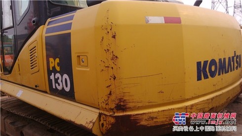 低价出售2011年小松130-7二手挖机 成色8成新
