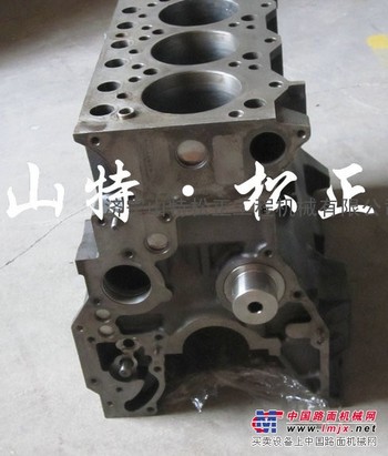 供应PC60-7发动机缸体，小松配件认准济宁山特