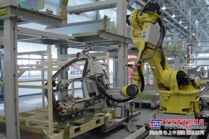 三联焊接设备供应抢手的机器人系统集成：苏州机器人系统集成