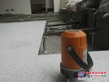 供应武汉金飞腾600*600全钢防静电地板