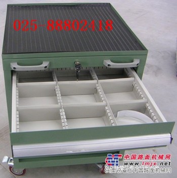 供应划算的工具车