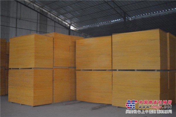 桂林哪有供应口碑好的胶合板，岑溪建筑模板