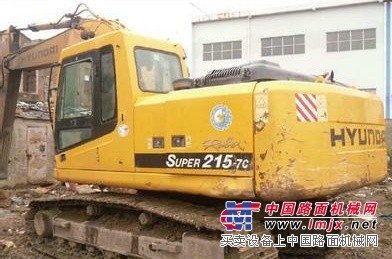 陝西漢中現代R215-7C挖掘機工作時沒力，速度慢