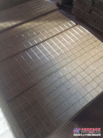 承德钢丝网架岩棉板价格/钢丝网架岩棉板供应 宝柯