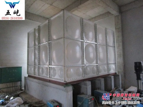 玻璃钢水箱生产厂家多少钱一吨？