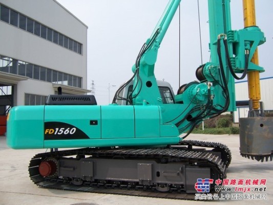 鄭州富島機械設備有限公司 FD1560型旋挖鑽機