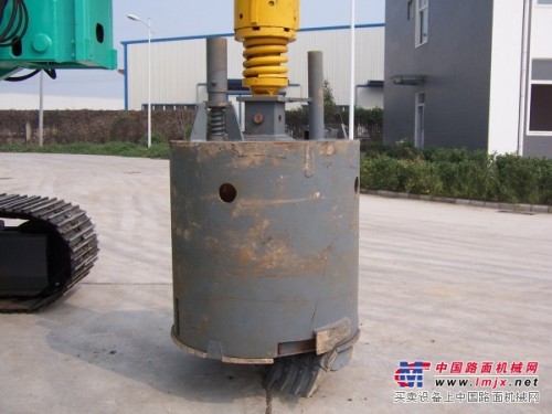 郑州富岛机械设备有限公司 FD1560型旋挖钻机