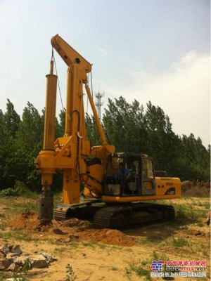 鄭州富島機械設備有限公司 FD820型旋挖鑽機