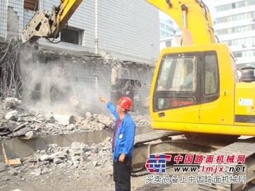 甘肃土石方开挖|的建筑物垃圾清理甘肃提供