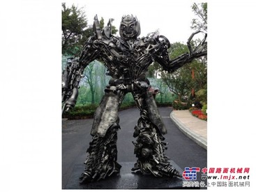 济南专业变形金刚模型生产厂家，因为专注，所以专业，靠谱~！