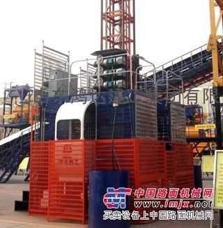 供應1噸客貨電梯 SC100/100 雙籠施工升降機