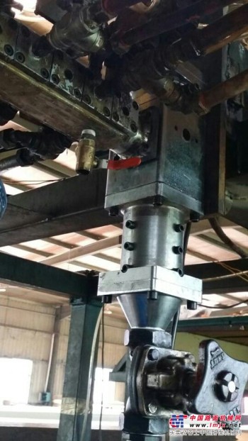 德明机械提供的水泥螺旋机，改装黄金源金炉融化机械设备