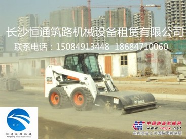 长沙山猫滑移清扫机出租