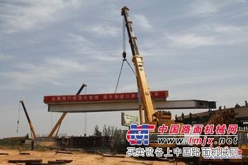 泉州叉车 吊车出租【丰盛吊装】13960467805