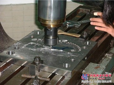 成都五金模具加工  鑫腾飞   四川五金冲压模具厂家