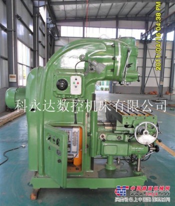 中国工业机械手推进注塑工业自动化