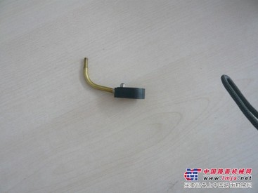 日野发动机纯正配件-机油喷射体