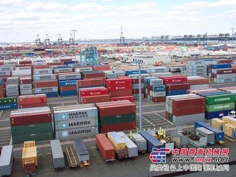 鴻駿達物流公司提出安全的青島集裝箱運輸車隊服務1520542