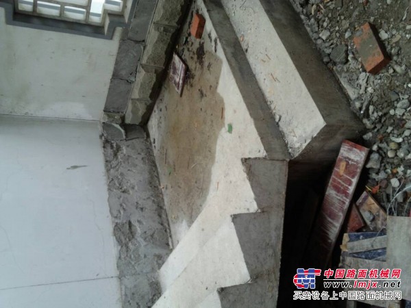 成都现浇混凝土楼梯：15608183335