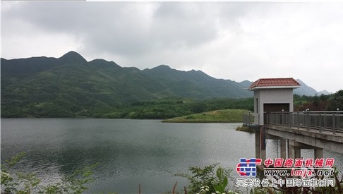 南阳水利水电工程承包，反井钻机，天井钻机，钻井机施工