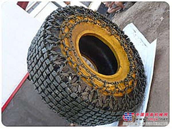 供应厂家直销柳工16/70-20型装载机轮胎保护链及配件