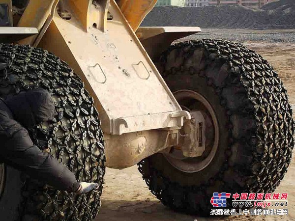 供应厦工17.5-25型装载机轮胎保护链及配件