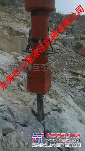 供应大型机载式劈裂机设备-专业破裂高硬度岩石