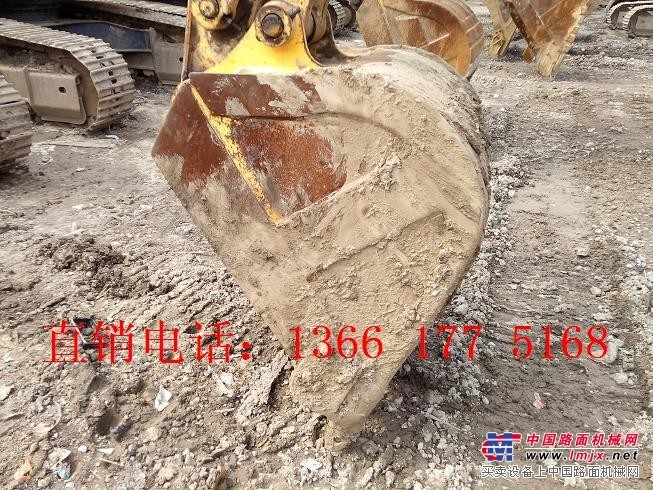 原装土方车二手小松130-7挖掘机出售信息