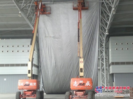 上海出租高空作业车空压机发电机升降机租赁6-----43米