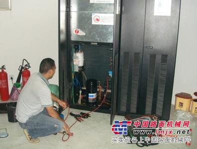 西安專業的機房精密空調專業安裝公司，當屬西安ups電源公司：優質的西安機房空調安裝