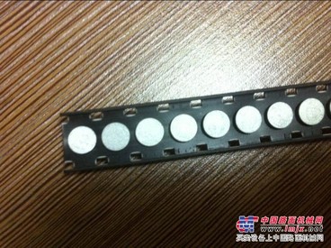自冲铆枪穿带锁铆