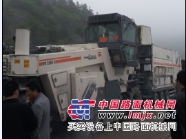 冷再生机出租铣刨机出租维特根机械出租公司