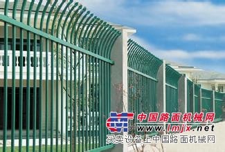 抢到就是王道！河北厂家沃兴现货供应别墅护栏网