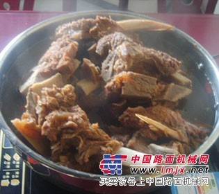 你馋了吗？来吧，我们给您解馋，国宴牛排，好吃不贵，为您打造。