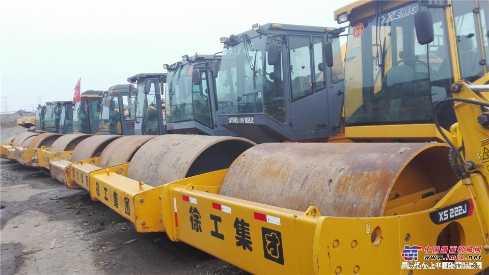 上海二手压路机市场||二手徐工22吨压路机