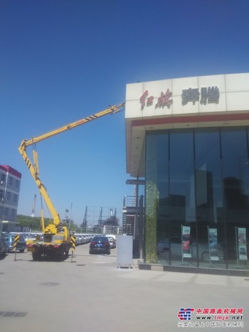 出租高空作业车升降车路灯车出租升降平台出租吊车出租