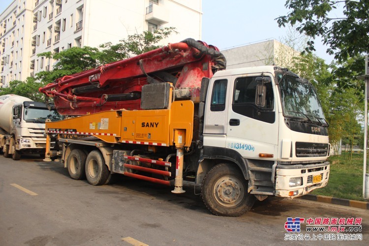 江苏三翼 出售三一五十铃底盘40米泵车 2012年出厂