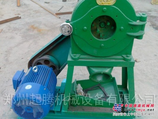 尿素粉碎机---郑州起腾机械设备有限公司