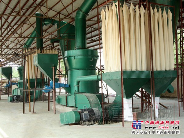 供应萤石雷蒙磨粉机价格_萤石雷蒙磨粉机性能特点