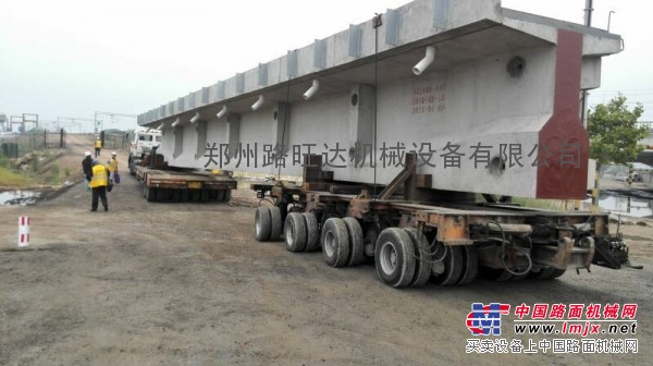      运梁炮车