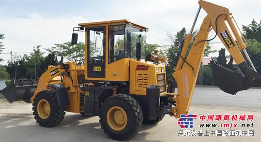 WZ25-20挖掘装载机两头忙