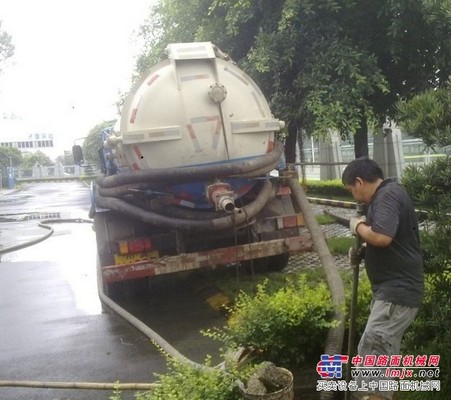 福州抽糞抽泥漿價格：鑫萬佳疏通提供口碑好的清理化糞池