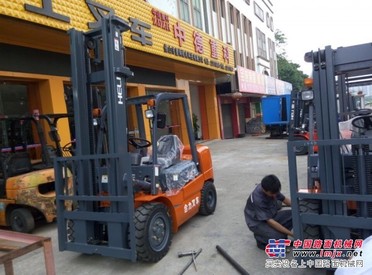 广东顺德3.5吨CPC35合力叉车,佛山3.5吨合力叉车